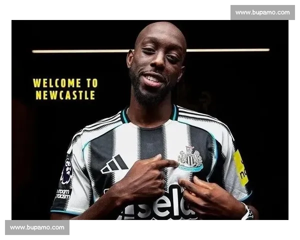 利物浦 1.5 亿压哨签伊萨克 双纪录改写英超夏窗格局 利物浦 1.5 亿压哨签伊萨克 双纪录改写英超夏窗格局