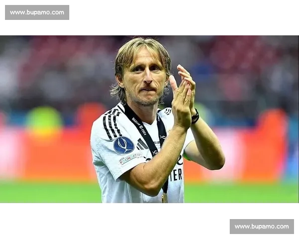 克罗地亚足球的世纪回响：莫德里奇 —— 三百年一遇的中场传奇