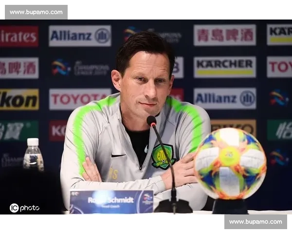 卡里乌斯沙尔克封神后首秀!携田径女神阿丽卡 - 施密特亮相活动 卡里乌斯沙尔克封神后首秀!携田径女神阿丽卡 - 施密特亮相活动