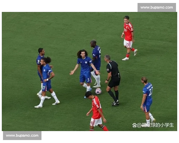 本菲卡中场吐露心声:雷暴中断打乱节奏,湿度成致命伤 本菲卡中场吐露心声:雷暴中断打乱节奏,湿度成致命伤